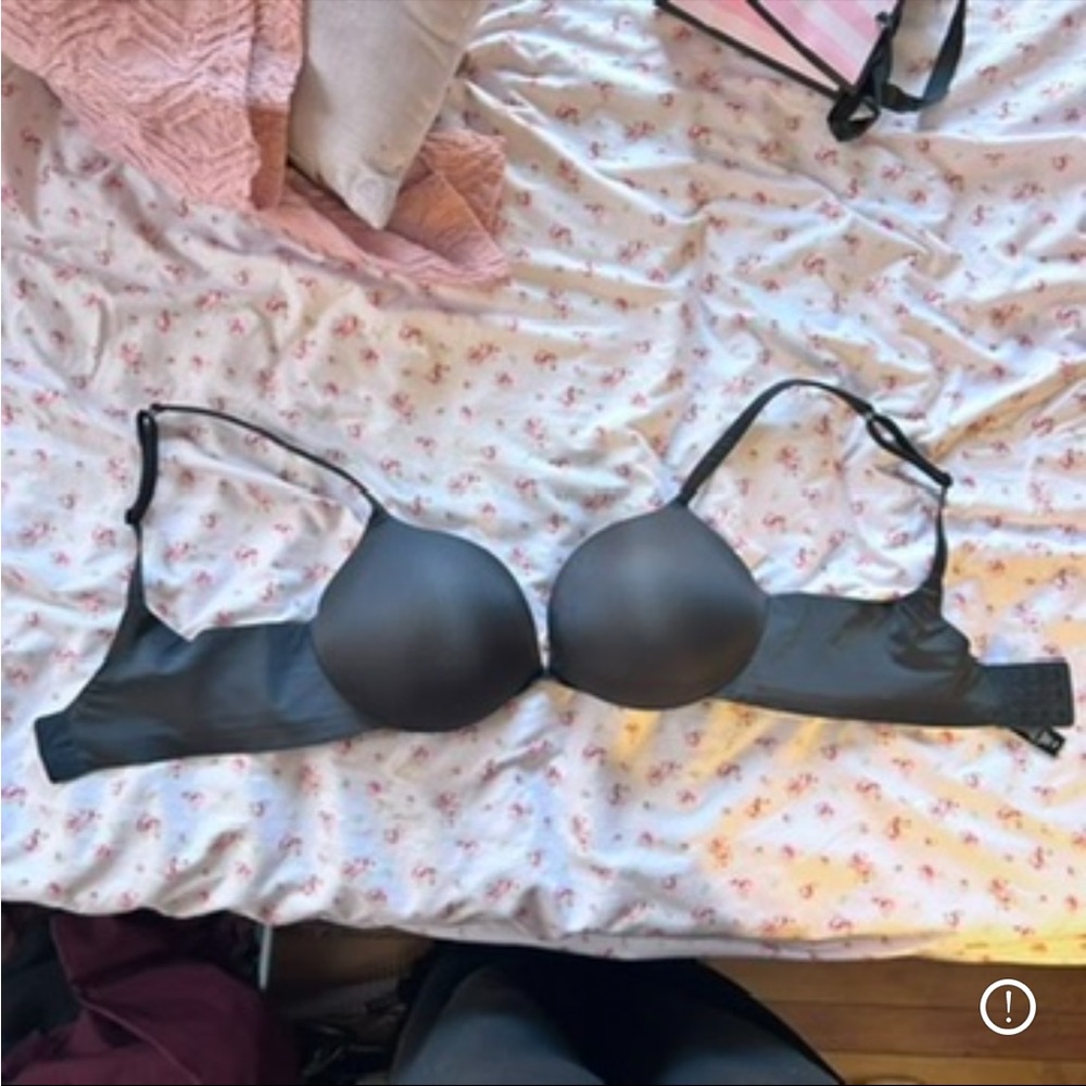 skims black ultimate push up bra 34d sold